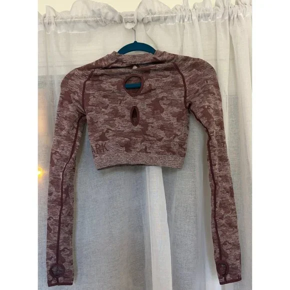 Gymshark Women’s Adapt Camo Seamless Long Sleeve Crop Top Small - Picture 3 of 3